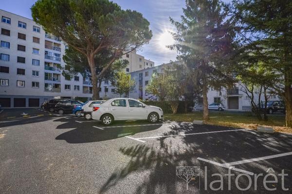 Achat appartement Salon-de-Provence - 4 pièce(s) - 80 m² - 195 000 €