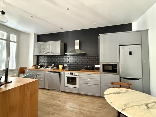 Appartement 5 pièces 124.7 m2