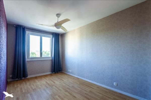 Appartement à louer 1 100 € CC STE FOY LES LYON 4 p 81 m² DPE F