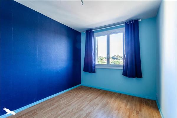 Appartement à louer 1 100 € CC STE FOY LES LYON 4 p 81 m² DPE F