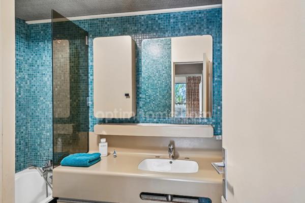 Parc Montsouris,  Appartement 3 pièces de 88m2 avec 2 balcons, cave et parking