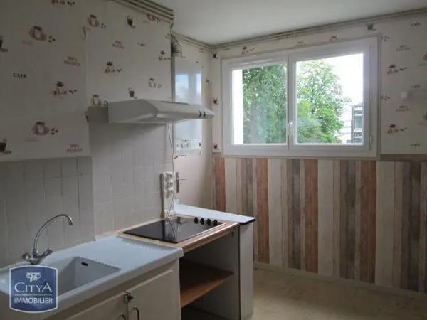 Appartement à louer 2 pièces 51.17m² Châteauroux (36000)