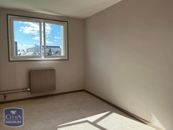 Appartement à louer 2 pièces 51.17m² Châteauroux (36000)