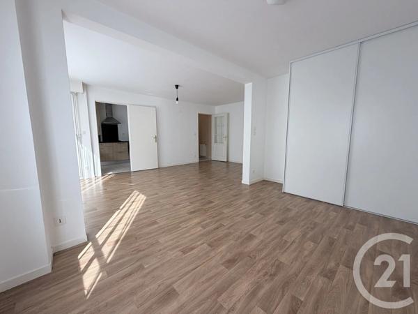 Appartement T2 à vendre  2 pièces - 61,50 m 2   VANNES  - 56