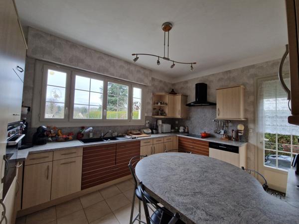 Lévignen (60800) MAISON TRADITIONNELLE DE 215 m² AVEC SOUS-SOL TOTAL