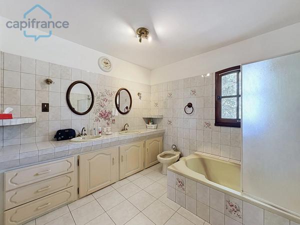 À vendre à 10 min d'Anduze: Maison avec Gîte et Piscine - Idéale pour Investissement ou Accueil Familial !
