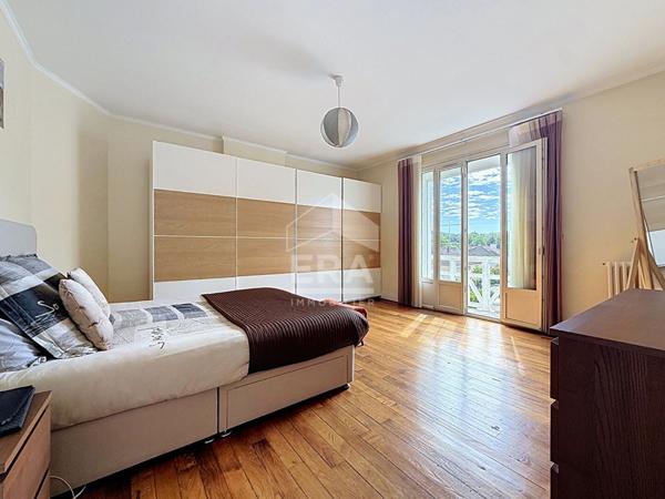 Maison d'exception à vendre à Etampes 7 pièce(s) 220 m2