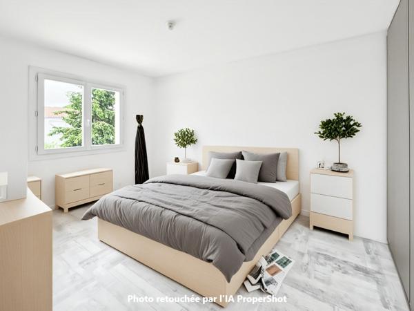 Maison familiale 4 chambres et bureau à proximité des écoles ? Terrain clos de 300 m²