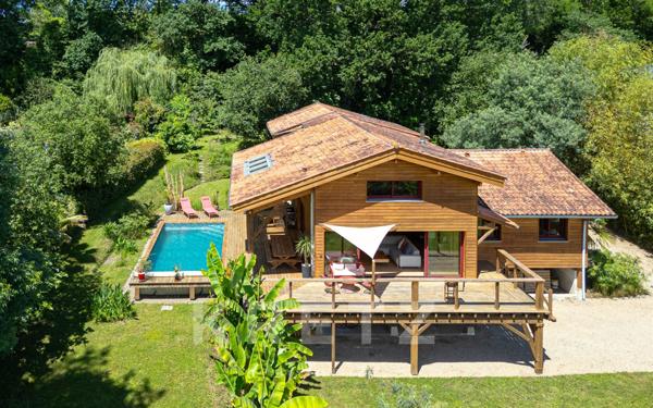 Villa contemporaine en bois – Élégance naturelle, calme et vue montagnes – 15 minutes de Bayonne