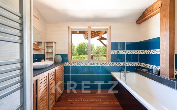 Villa contemporaine en bois – Élégance naturelle, calme et vue montagnes – 15 minutes de Bayonne