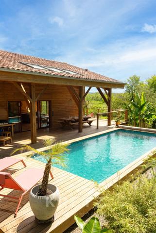 Villa contemporaine en bois – Élégance naturelle, calme et vue montagnes – 15 minutes de Bayonne