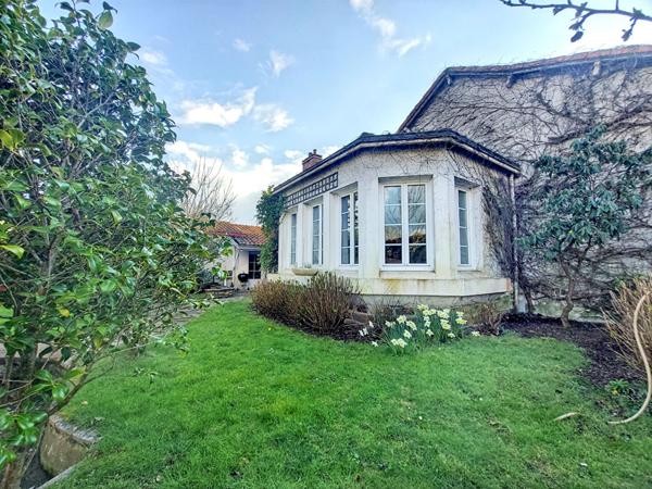 Maison de caractère - 200m² - 4 chambres - Saint Julien De Concelles