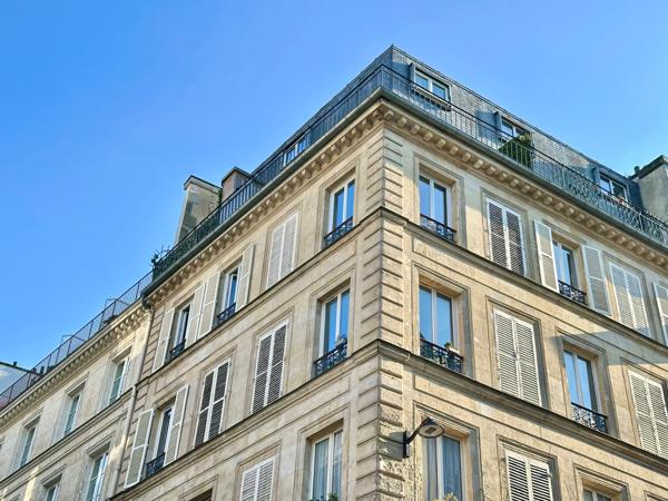 magnifique pied à terre au dernier étage entièrement rénové