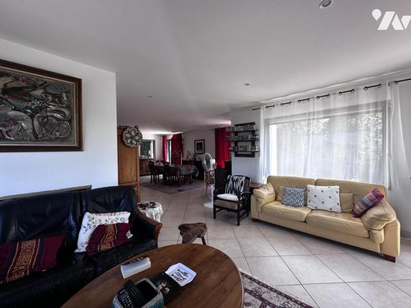A VENDRE SARZEAU (56) TRES BELLE MAISON PROCHE BOURG 
