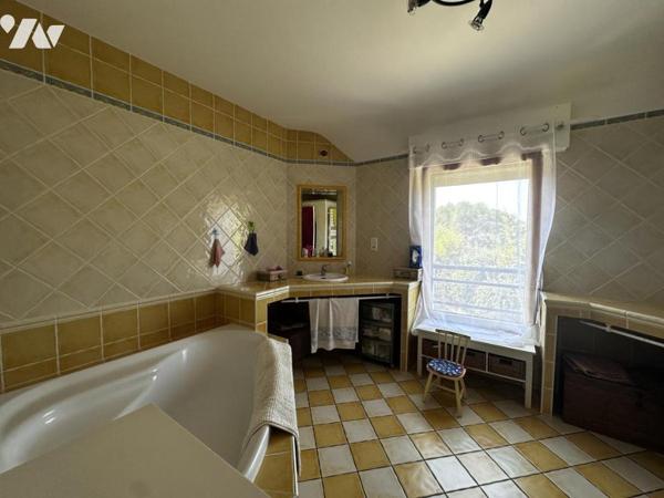 A VENDRE SARZEAU (56) TRES BELLE MAISON PROCHE BOURG 