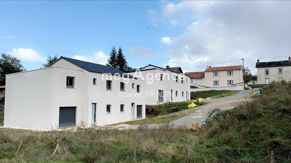 Maison à BRESSUIRE, 79300 - 5 pièces 376m²