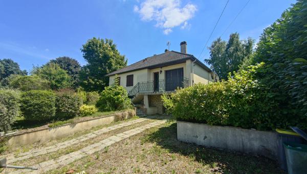 A 15 MN DE BEAUVAIS, MAISON DE CHARME RENOVEE DE 110 M² HAB AVEC VERANDA ET SOUS SOL TOTAL SUR 1000 M² CLOS  Beauvais (60000)