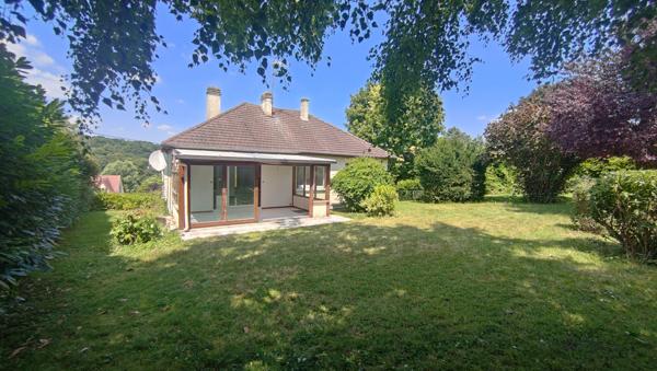 A 15 MN DE BEAUVAIS, MAISON DE CHARME RENOVEE DE 110 M² HAB AVEC VERANDA ET SOUS SOL TOTAL SUR 1000 M² CLOS  Beauvais (60000)