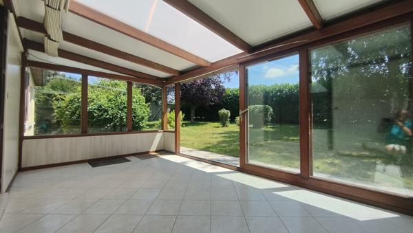 A 15 MN DE BEAUVAIS, MAISON DE CHARME RENOVEE DE 110 M² HAB AVEC VERANDA ET SOUS SOL TOTAL SUR 1000 M² CLOS  Beauvais (60000)