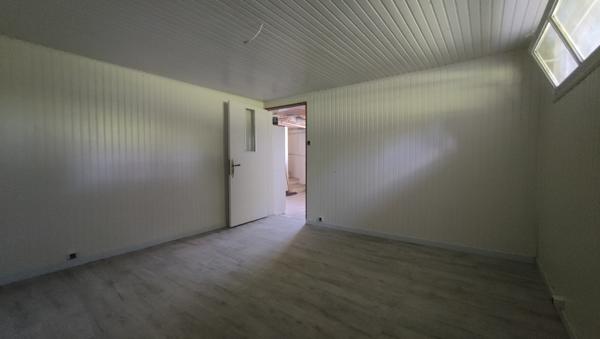 A 15 MN DE BEAUVAIS, MAISON DE CHARME RENOVEE DE 110 M² HAB AVEC VERANDA ET SOUS SOL TOTAL SUR 1000 M² CLOS  Beauvais (60000)