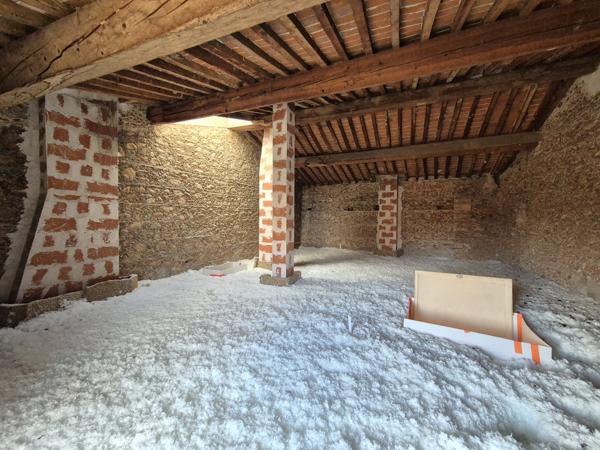 Maison de village avec extérieur et grand garage !