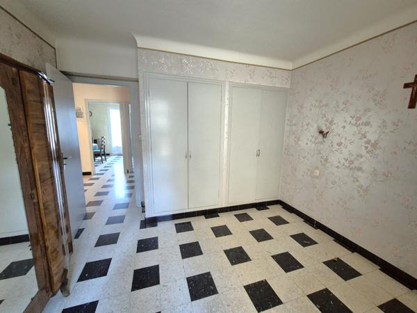 Maison de village avec extérieur et grand garage !