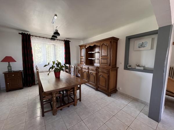 Maison
                                                                                                                                                                                                                                                                                                                        6 pièce(s)                                                                                                                                                                                                          4 chambre(s)                                                                                                                                                                                                          150  m²