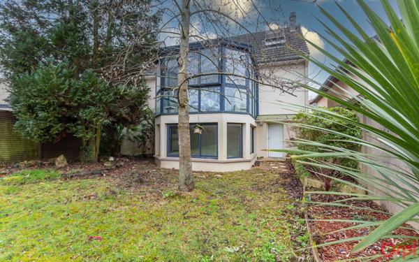 Maison à vendre    6 pièces • 105 m2 Sainte-Geneviève-des-Bois