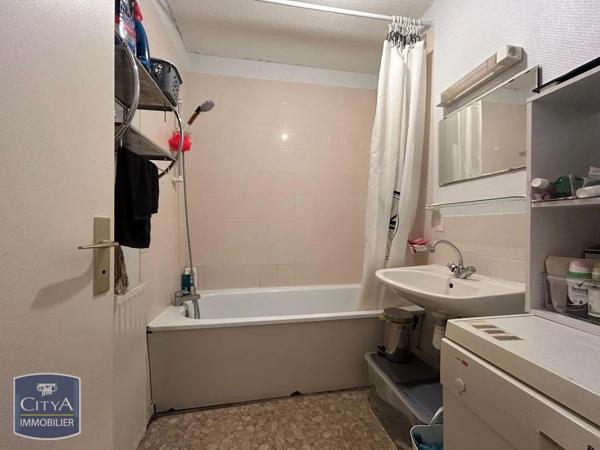 Appartement à louer 3 pièces 58.14m² Poitiers (86000)