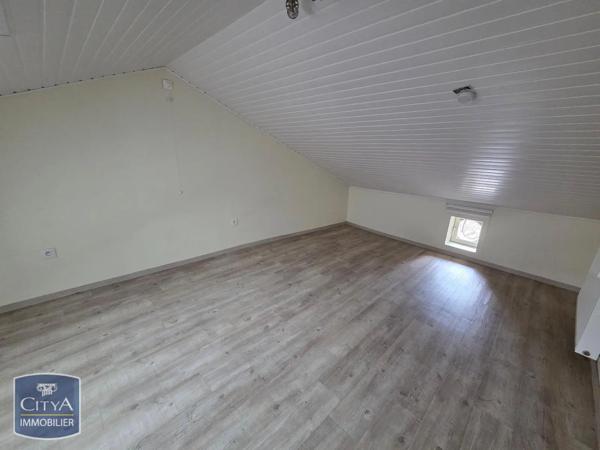 Maison à louer 3 pièces 42.55m² Saint-Rémy-de-Chargnat (63500)