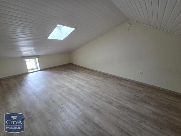 Maison à louer 3 pièces 42.55m² Saint-Rémy-de-Chargnat (63500)