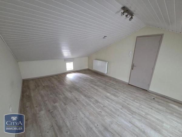 Maison à louer 3 pièces 42.55m² Saint-Rémy-de-Chargnat (63500)