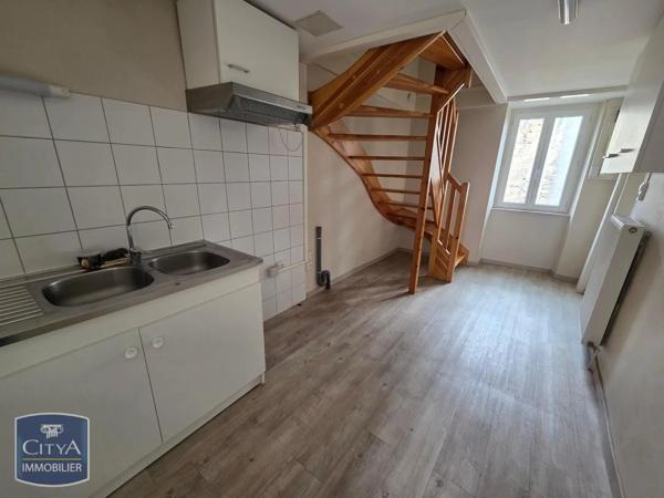 Maison à louer 3 pièces 42.55m² Saint-Rémy-de-Chargnat (63500)