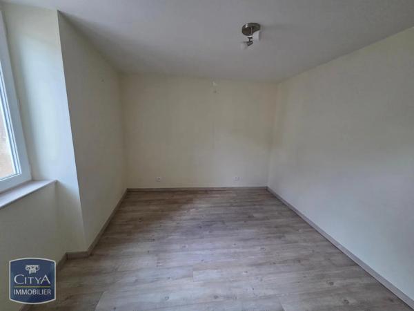 Maison à louer 3 pièces 42.55m² Saint-Rémy-de-Chargnat (63500)