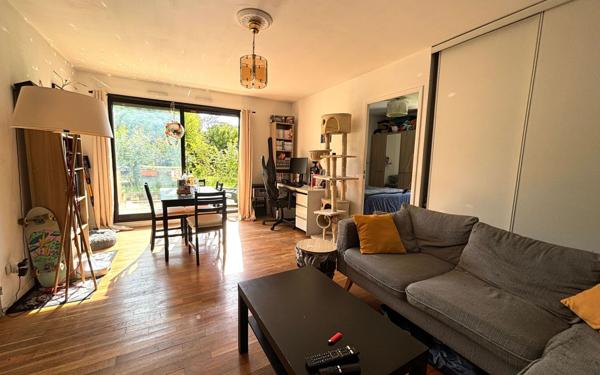 Appartement à vendre    2 pièces •  Tassin-la-Demi-Lune