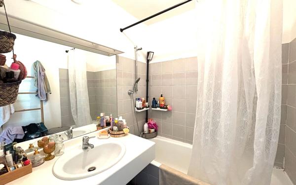 Appartement à vendre    2 pièces •  Tassin-la-Demi-Lune