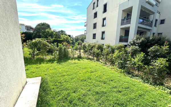 Appartement à vendre    2 pièces •  Tassin-la-Demi-Lune