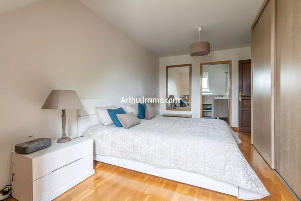 Vente                                                      Maison
                        
                     6 pièces                      142 m2                     à Boissy-Saint-Léger