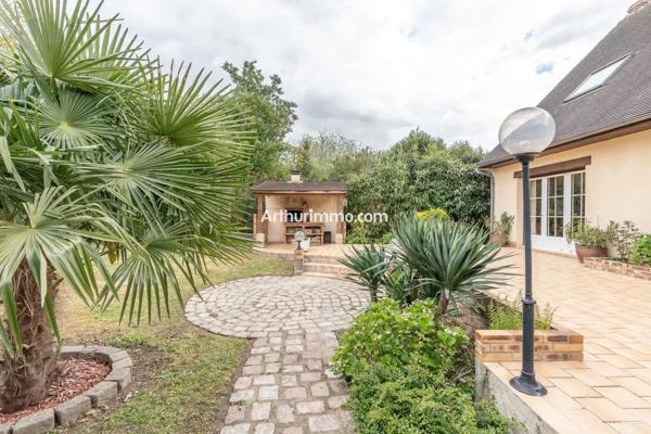 Vente                                                      Maison
                        
                     6 pièces                      142 m2                     à Boissy-Saint-Léger
