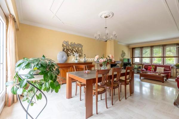 Vente                                                      Maison
                        
                     6 pièces                      142 m2                     à Boissy-Saint-Léger