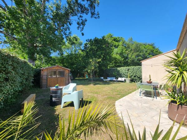 À VENDRE ILE D'OLERON – Maison individuelle coup de cœur 5 pièces 114m² – Terrain clos & terrasse + Garage – 417 000 € FAI