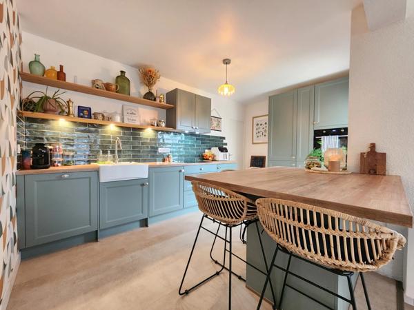 À VENDRE ILE D'OLERON – Maison individuelle coup de cœur 5 pièces 114m² – Terrain clos & terrasse + Garage – 417 000 € FAI