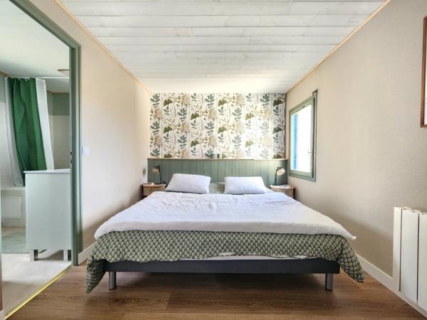 À VENDRE ILE D'OLERON – Maison individuelle coup de cœur 5 pièces 114m² – Terrain clos & terrasse + Garage – 417 000 € FAI