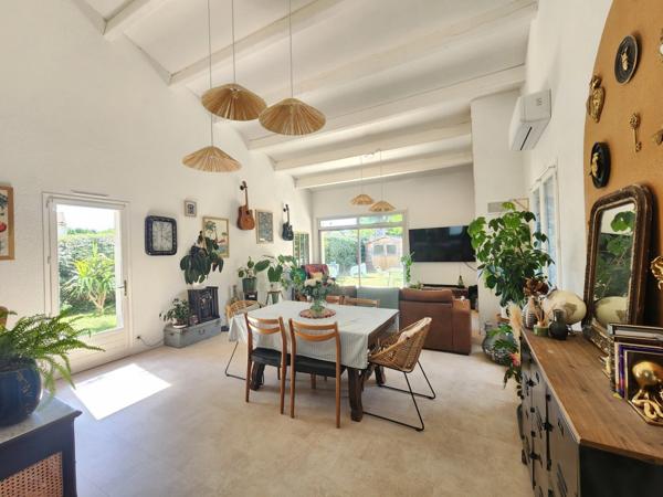 À VENDRE ILE D'OLERON – Maison individuelle coup de cœur 5 pièces 114m² – Terrain clos & terrasse + Garage – 417 000 € FAI