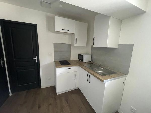 Location Studio 1 pièces 17 m2 à Saint-Quentin