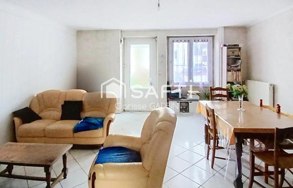 Maison avec 2 chambres , un garage et terrain clos