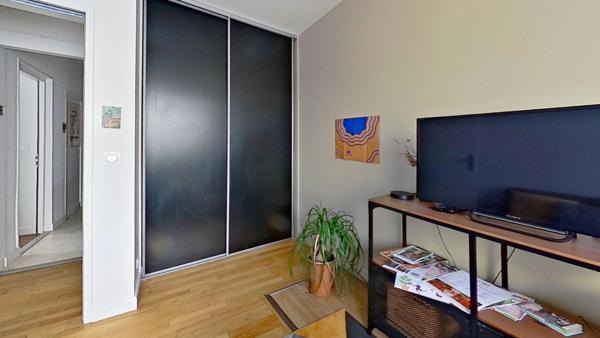 AGEN – MAISON 180 M² – 3 LOGEMENTS – 3 GARAGES – INVESTISSEMENT LOCATIF