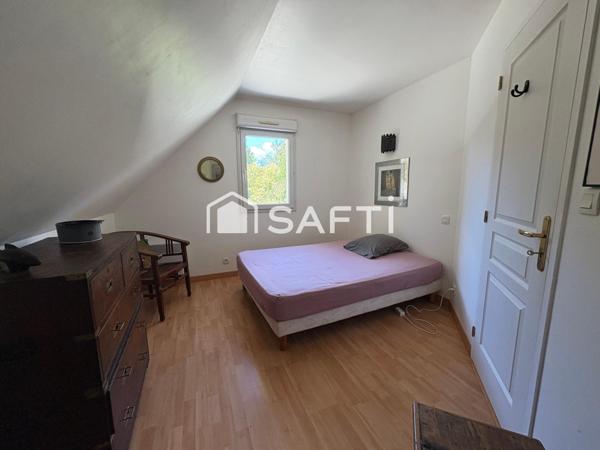 MAISON DE 112 M2, 3 CHAMBRES A 300M DE KERVOYAL SUR TERRAIN DE 800M2