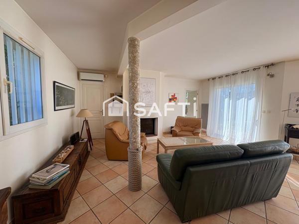 MAISON DE 112 M2, 3 CHAMBRES A 300M DE KERVOYAL SUR TERRAIN DE 800M2