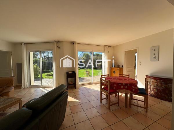 MAISON DE 112 M2, 3 CHAMBRES A 300M DE KERVOYAL SUR TERRAIN DE 800M2